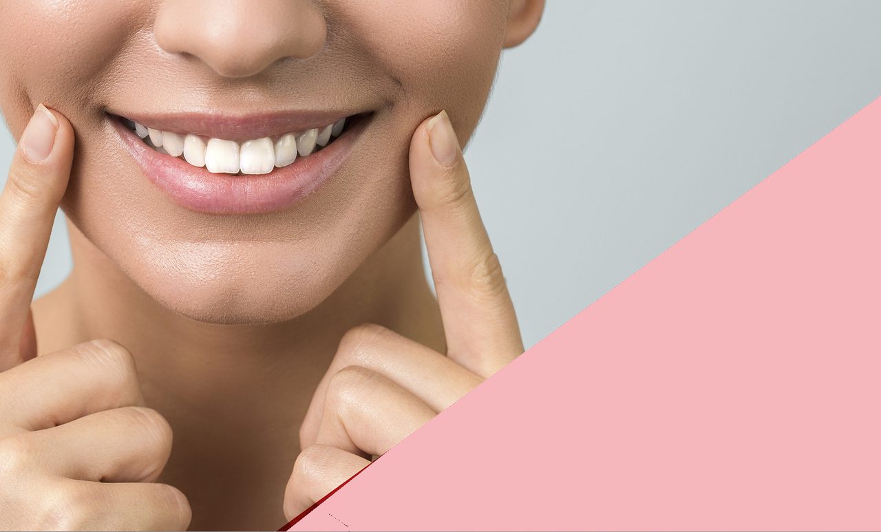 Healthy smile after treatment at Clínica Goleta, dental clinic in Playa de San Juan