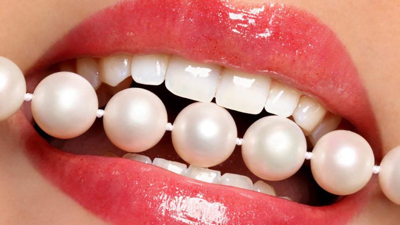 Cosmetic dentistry and facial aesthetics at Clínica Goleta, Playa de San Juan